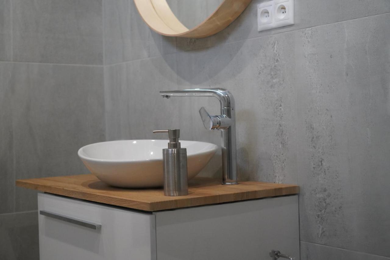 Apartman Zuzana Nesvady Exterior foto